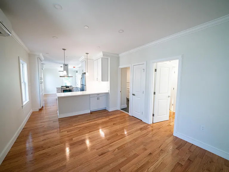 40 Thorndike St — Photo 29