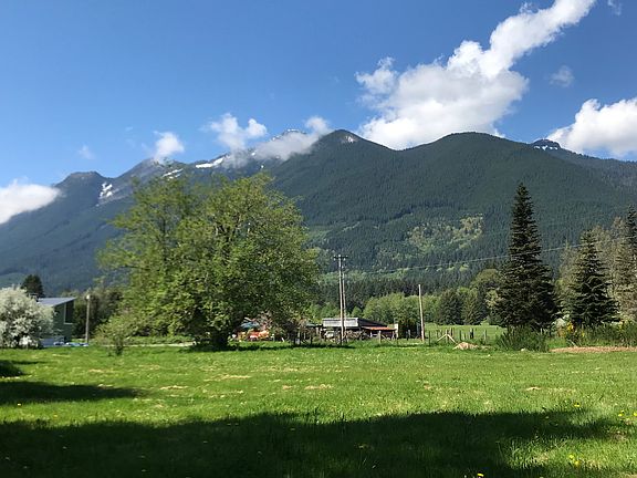 Facing northwest (Higgins Mt