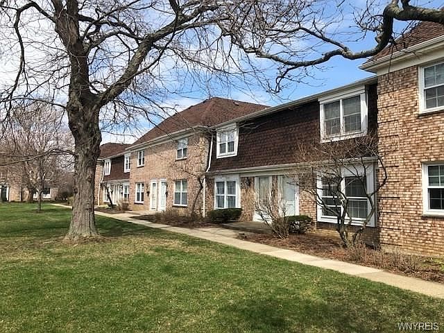 1st image of 30 Carriage Dr APT 7