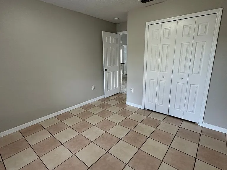305 Colonade Ct — Photo 18