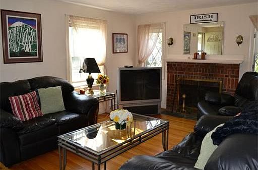 2nd image of 203 Washington St