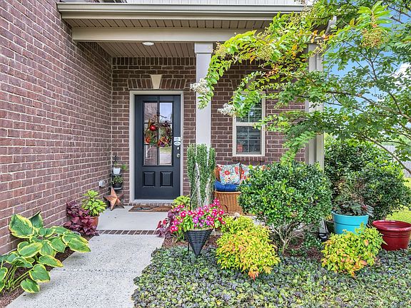 4th image of 1375 Coates Ln