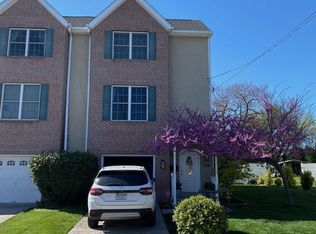 328 Lemonte St, Philadelphia, PA 19128