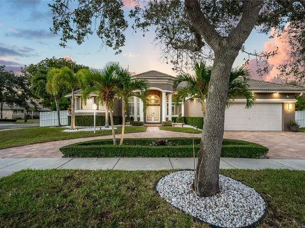 13853 NW 15th St, Pembroke Pines, FL 33028