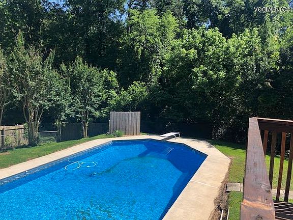 3rd image of 2940 Southshore Dr