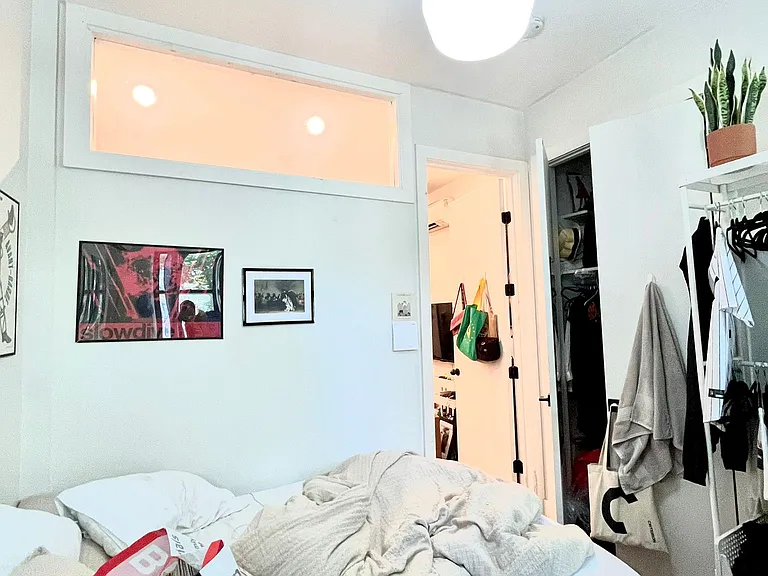 657 Seneca Ave #2 — Photo 13