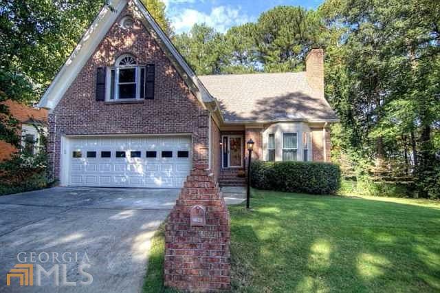 2nd image of 1806 Fairoaks Pl