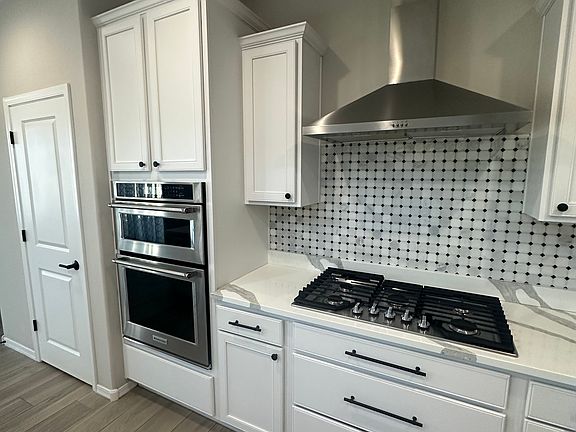 4th image of 8914 W Marshall Ave