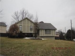 913 NW 39th St, Blue Springs, MO 64015