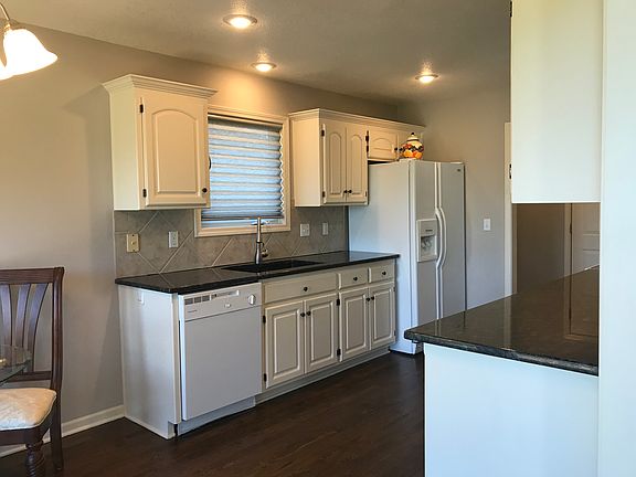 Beautiful granite counters