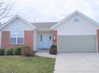 2915 Harvest Meadow Dr, Belleville, IL 62221