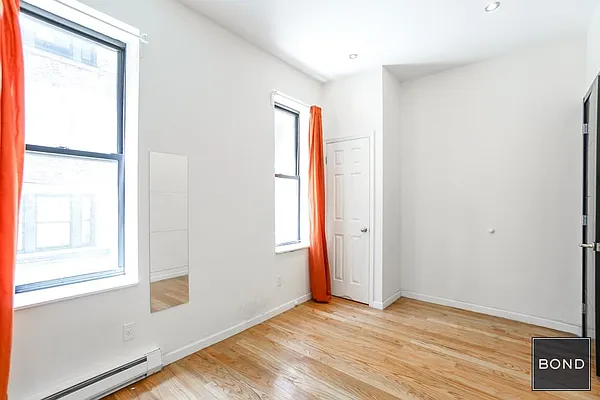 Rented by Bond New York | media 3