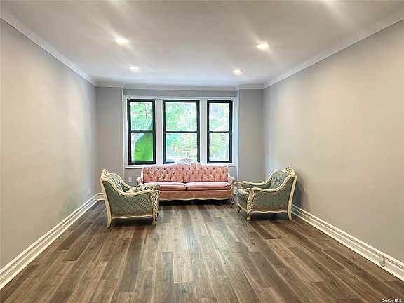 4th image of 3516 85th St APT 1F