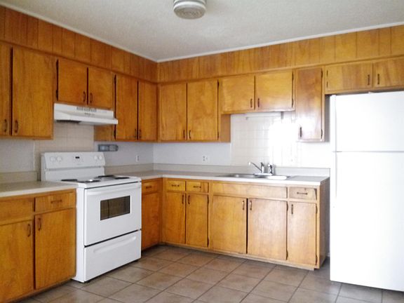 2nd image of 3605 Sheridan St APT C