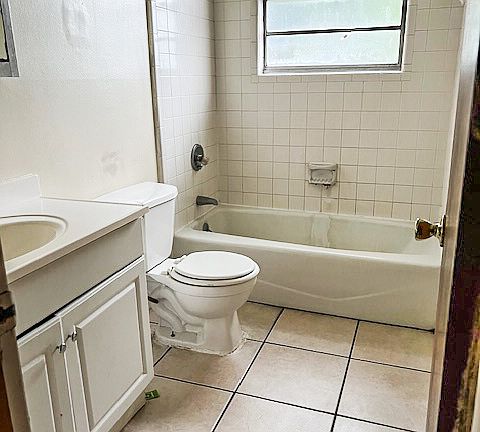4th image of 183 SE Plant St #200/100