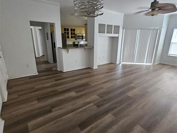 4th image of 3561 Conroy Rd APT 220