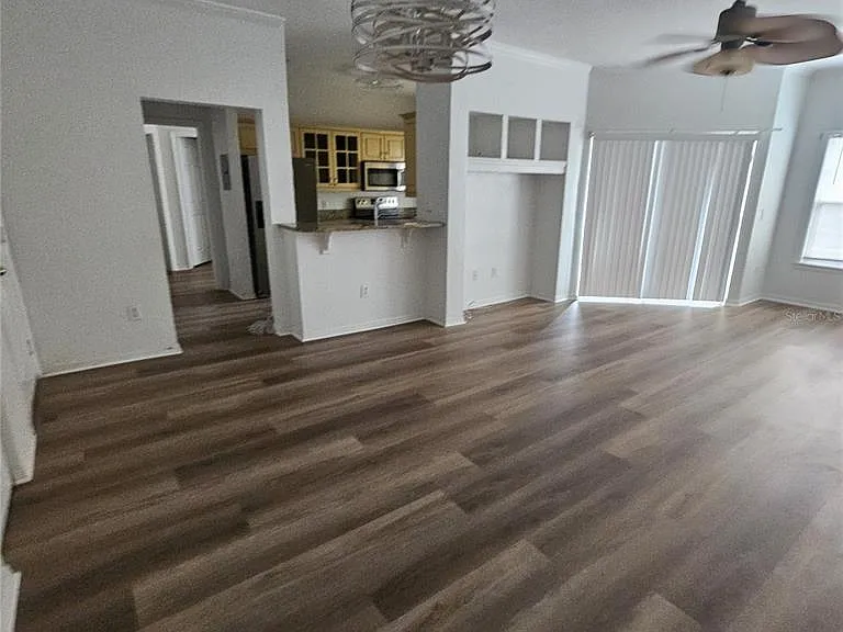 3561 Conroy Rd #220 — Photo 4