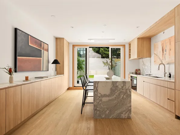 190a Withers Street image 3 of 19