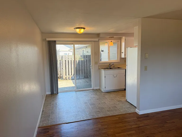2355 Corral Dr — Photo 7