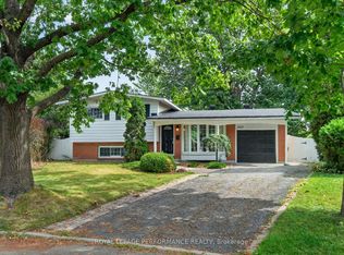 2337 Samuel Dr, Ottawa, ON K1G 3C3