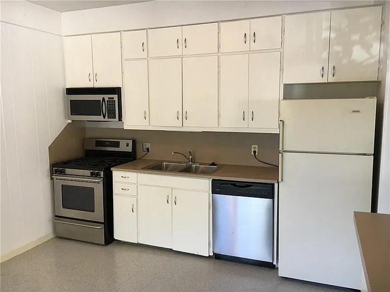 1501 W 9th St #A — Photo 9