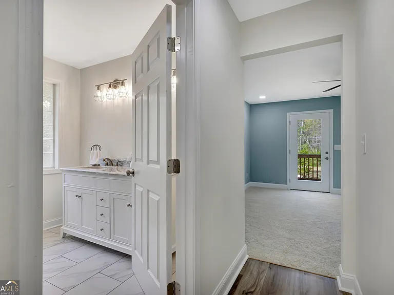 140 Mary Freeman Rd — Photo 38