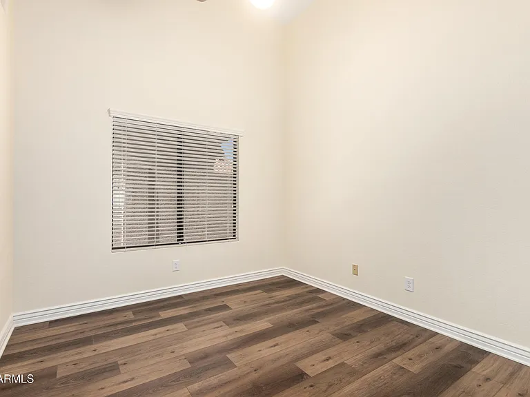 1517 W Islandia Dr — Photo 24