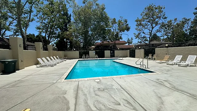 644 Thoreau Ln — Photo 31