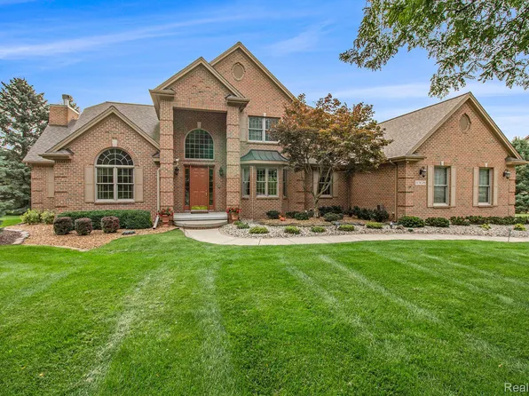 11308 Fawn Valley Trl, Fenton, MI 48430