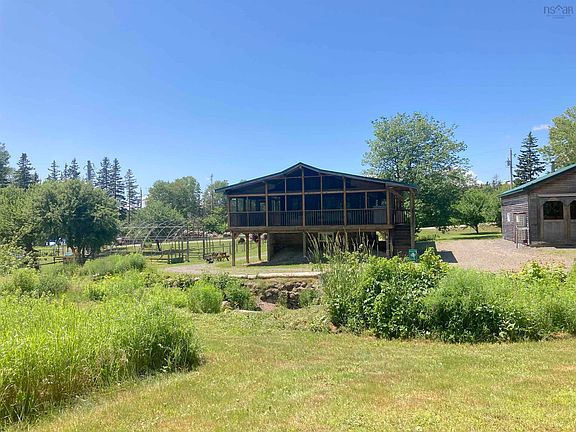 3rd image of 439 Big Harbour Rd