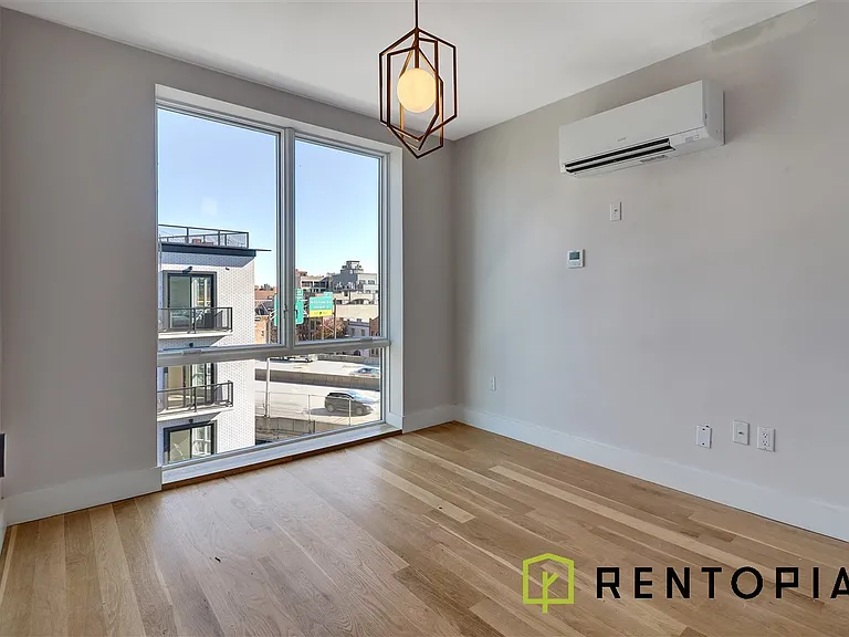 415 Manhattan Ave #5A — Photo 7