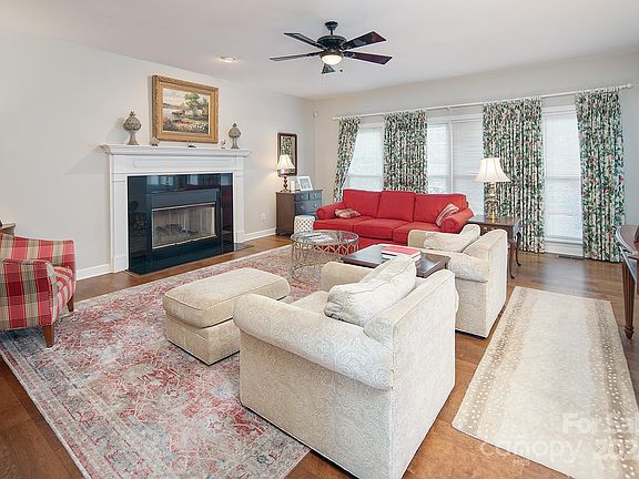 5th image of 9125 Sandpiper Dr