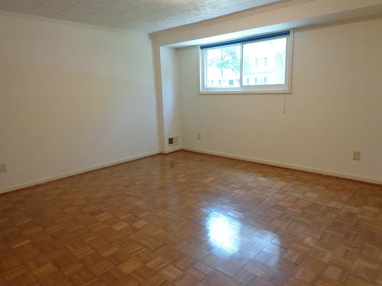 8126 Dunsinane Ct — Photo 13