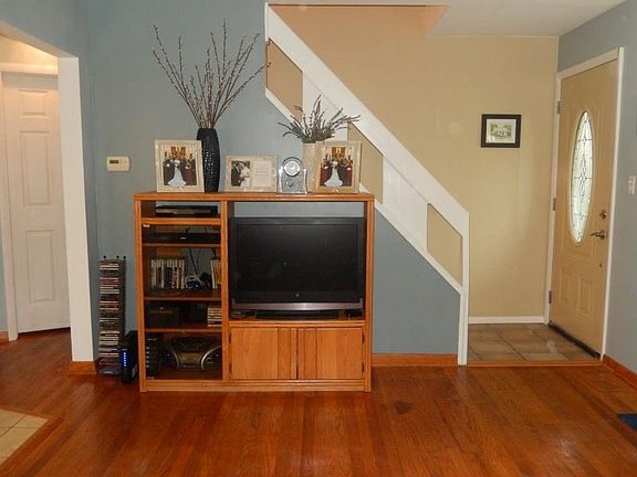 4th image of 3412 Auburn St