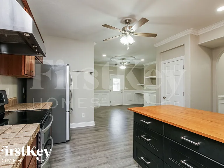 6205 Robert St — Photo 6