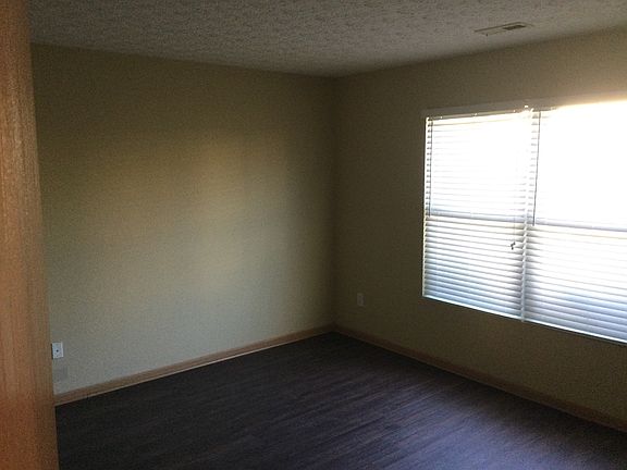 5th image of 2164 Shadow Rock Dr
