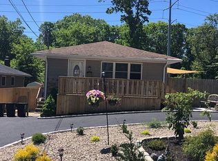 18 Cedar Rd, Sound Beach, NY 11789