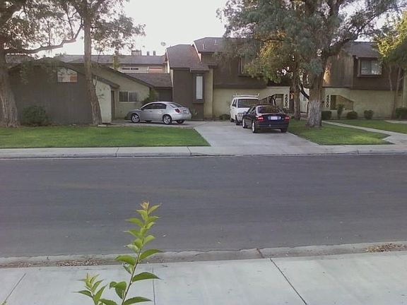 3 Bed 2 Bath with Driveway and Garage