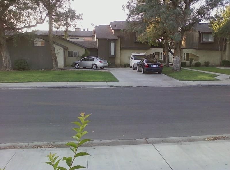 3 Bed 2 Bath with Driveway and Garage