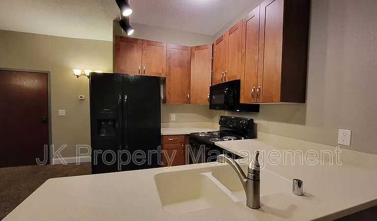 413 Central Ave #306 — Photo 8