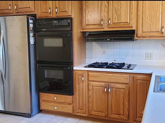 4th image of 3095 Wellington Dr