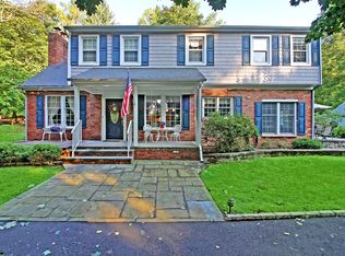 32 Old Stirling Rd, Warren, NJ 07059