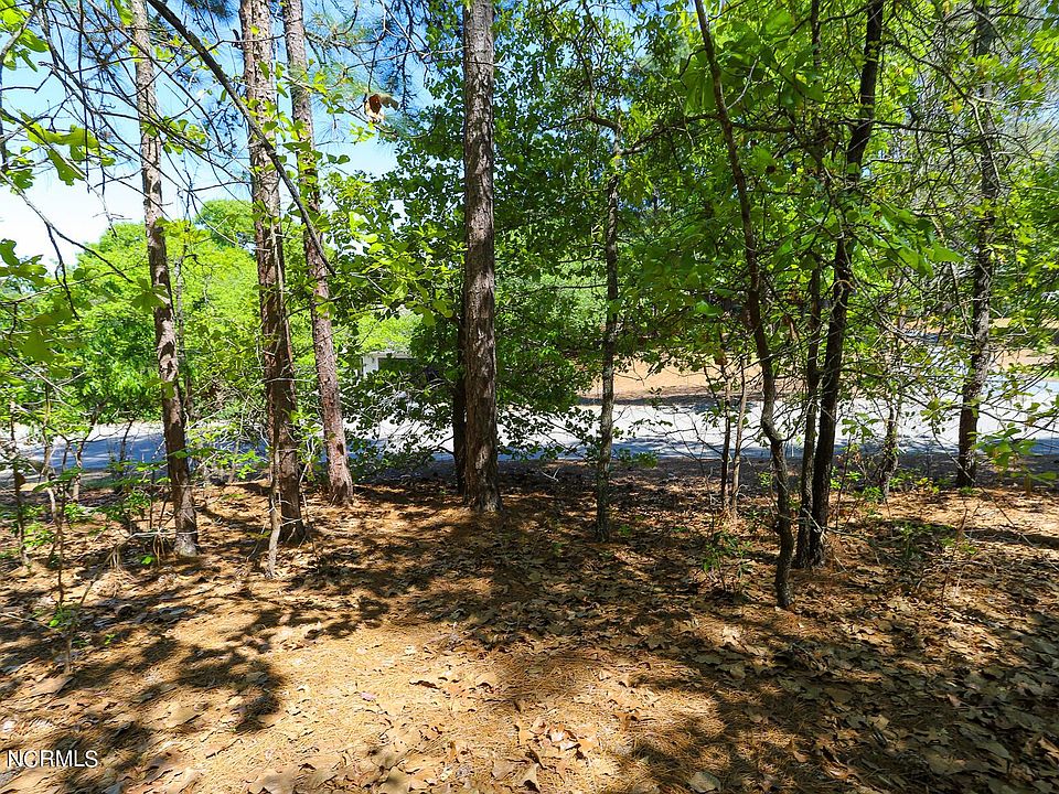 1st image of 105 Clay Cir