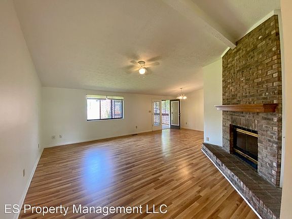 5th image of 1738 Maradona Dr