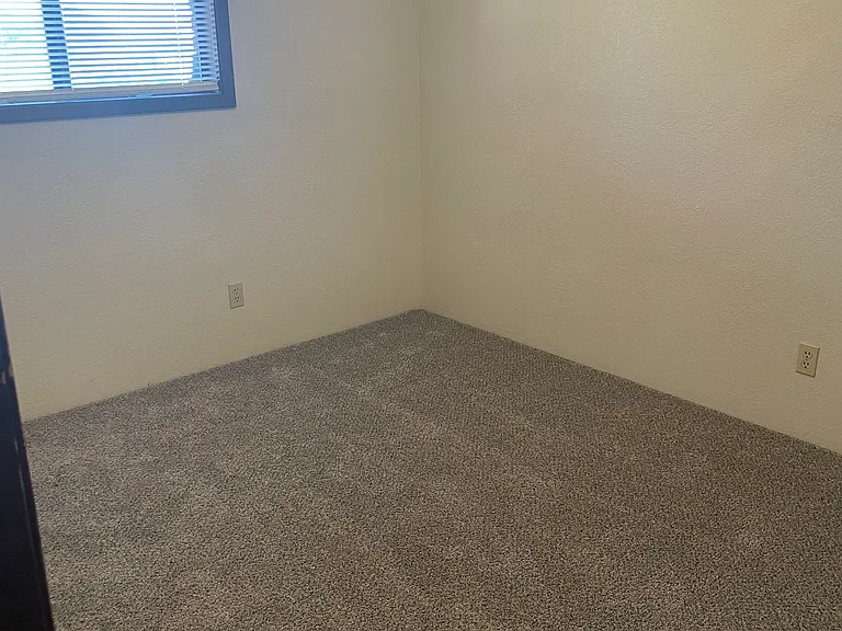 2495 S Mountain View Dr #2 — Photo 12