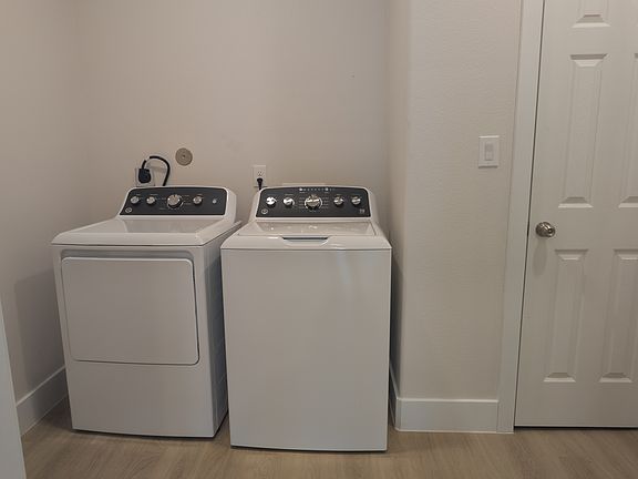 5th image of 416 Lake St #101