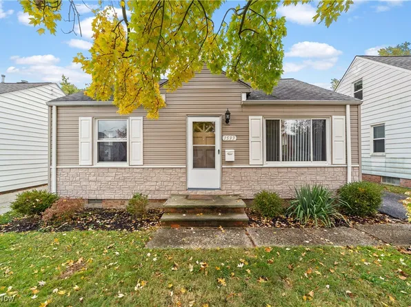 1593 Woodhurst Ave, Mayfield Heights, OH 44124