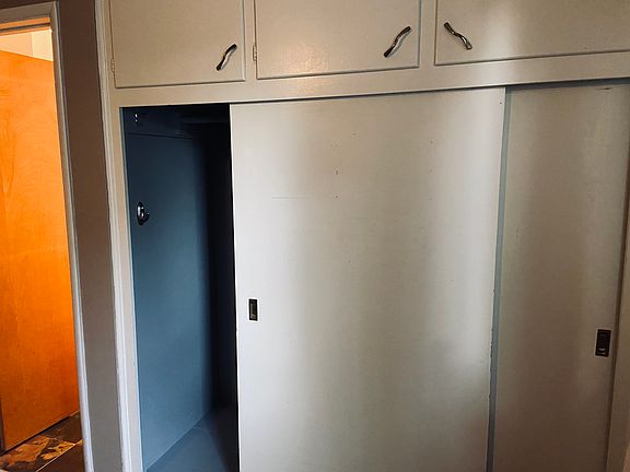 4th image of 2717 W K Ave #2