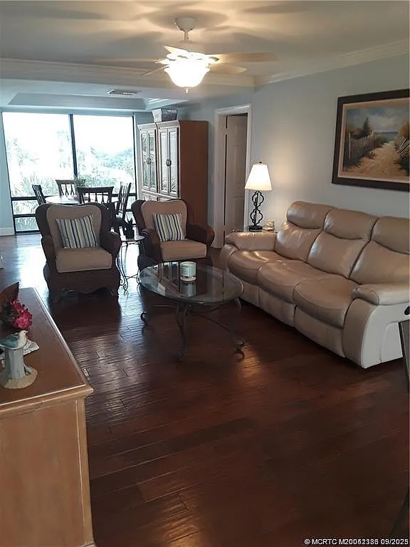 2 bed, 2.0 bath, 1211 sqft, $2,500 — Photo 3