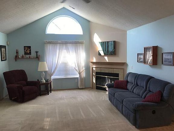 2nd image of 38 Abbeycross Ln